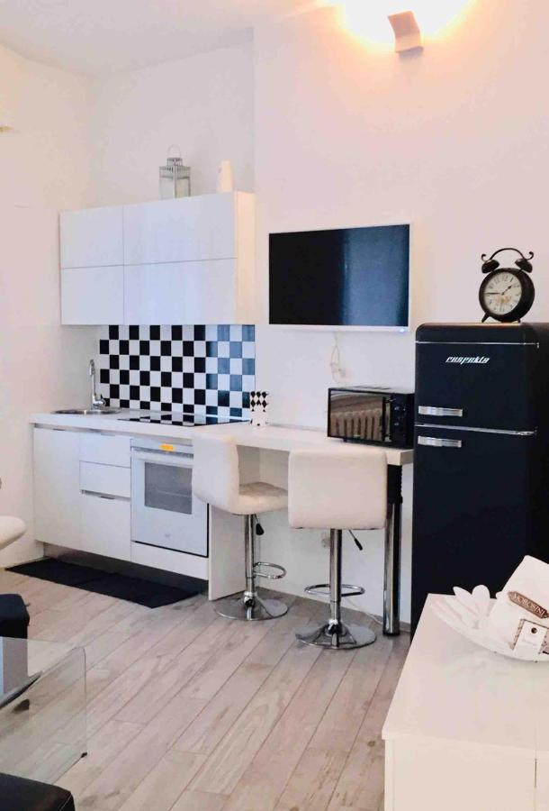 Bed and Breakfast Joo'S Flat Milano Esterno foto