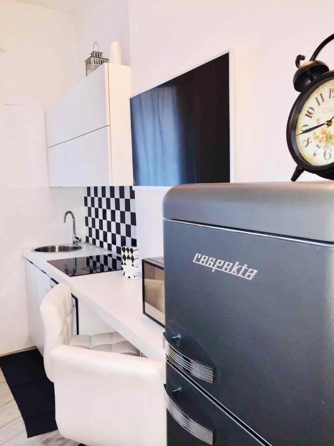 Bed and Breakfast Joo'S Flat Milano Esterno foto
